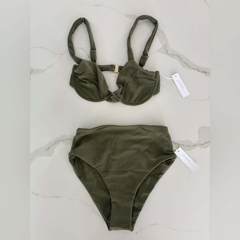 Juliette swim set. Unworn. NWT